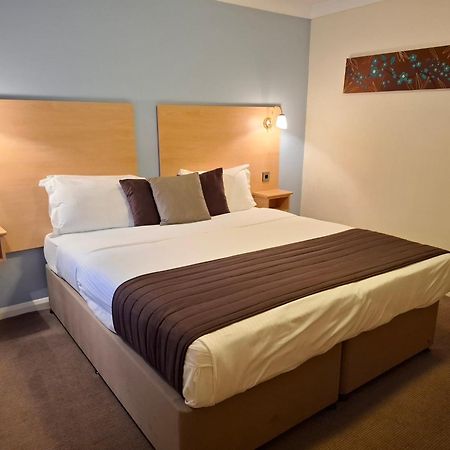 Borough Arms Hotel Newcastle-under-Lyme Esterno foto