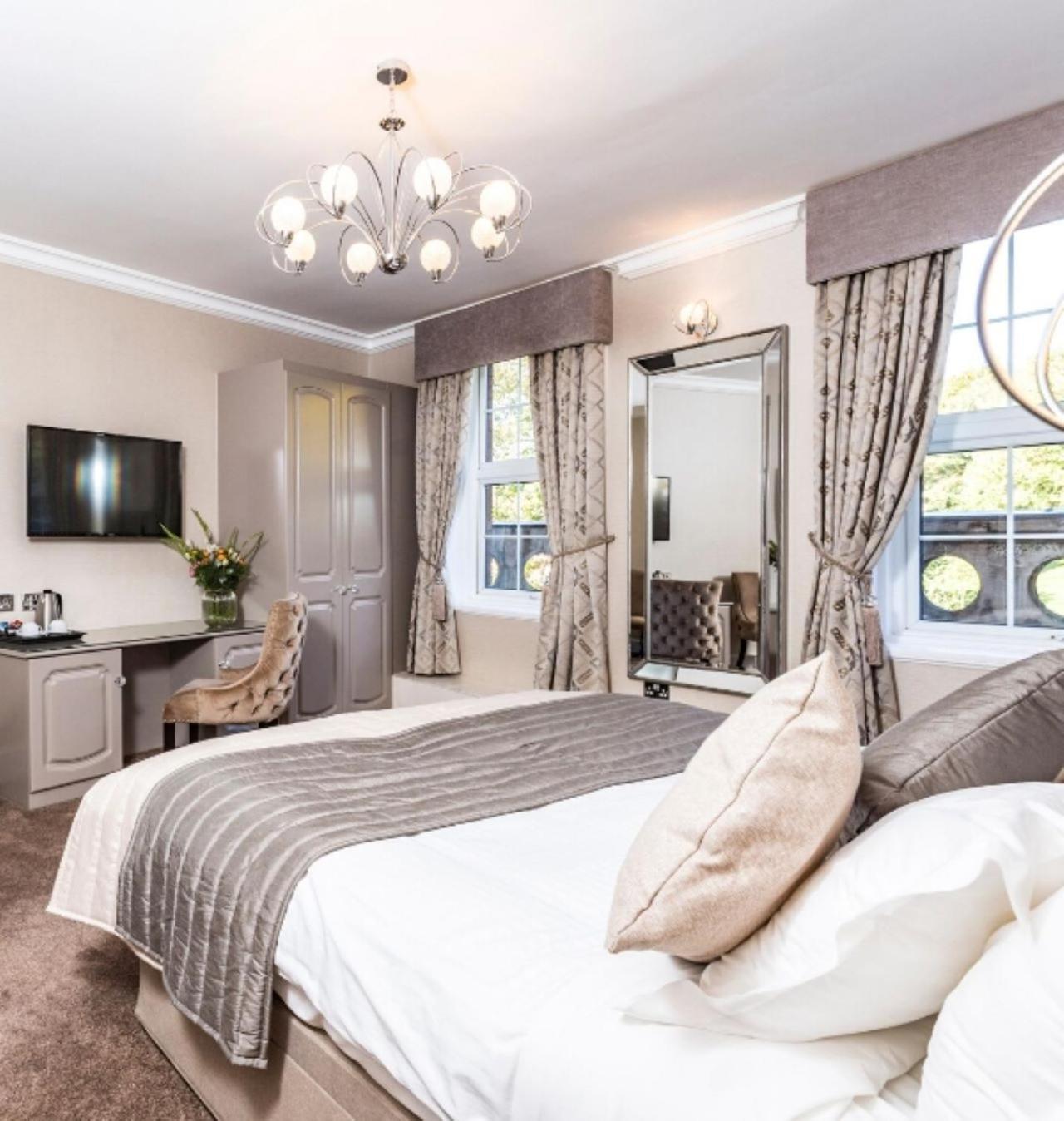 Borough Arms Hotel Newcastle-under-Lyme Esterno foto