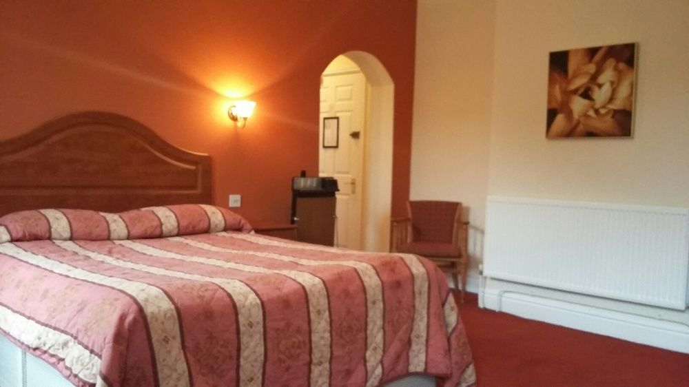 Borough Arms Hotel Newcastle-under-Lyme Esterno foto